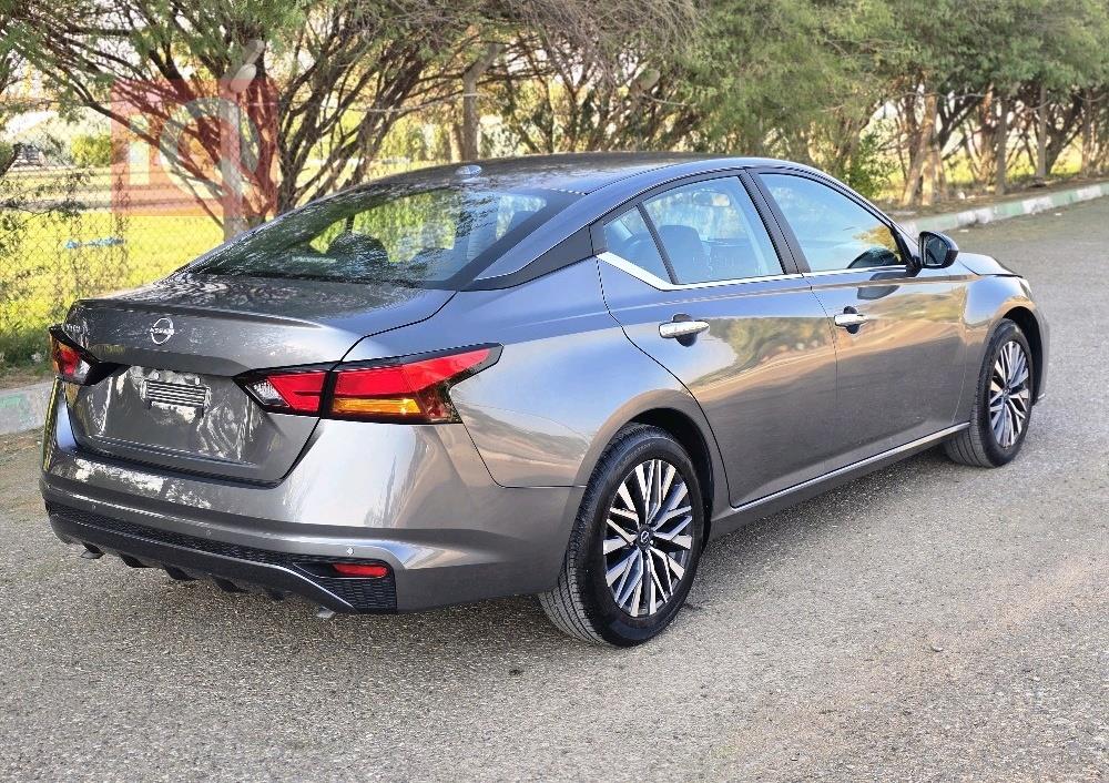 نیسان ئەلتیما